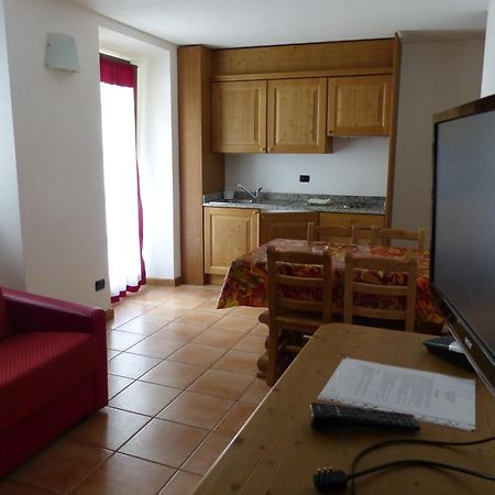 Residence Deborah Мадезімо Екстер'єр фото